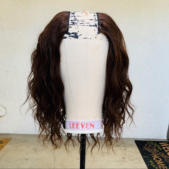 U-Part Wig - Picture 9 of 13